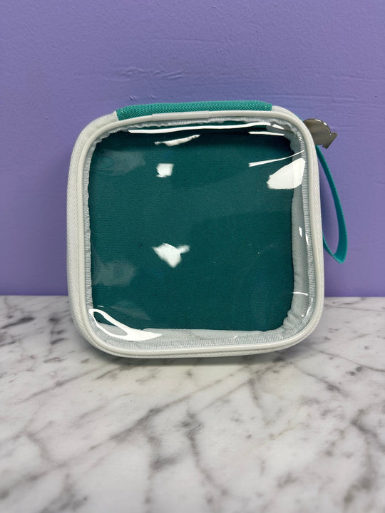 PinFolio® Mini SHOW – Portable Pin Organizer & Display for Disney Pin Traders | Holds Up to 30 Pins - Pinfinity - Augmented Reality Collectible Pins
