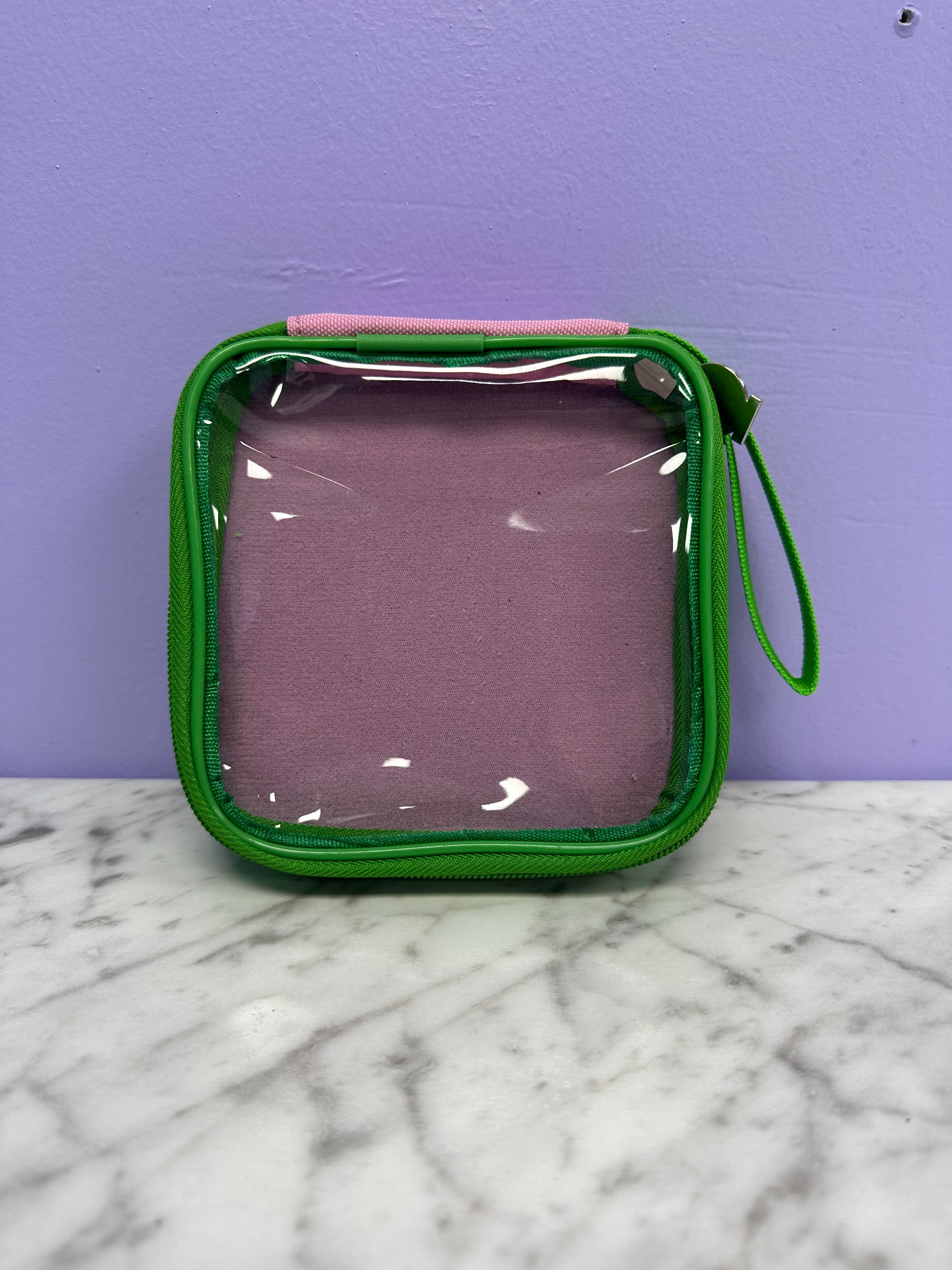 PinFolio® Mini SHOW – Portable Pin Organizer & Display for Disney